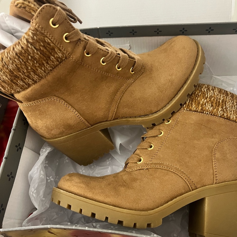 Women's Tan Ankle Boots